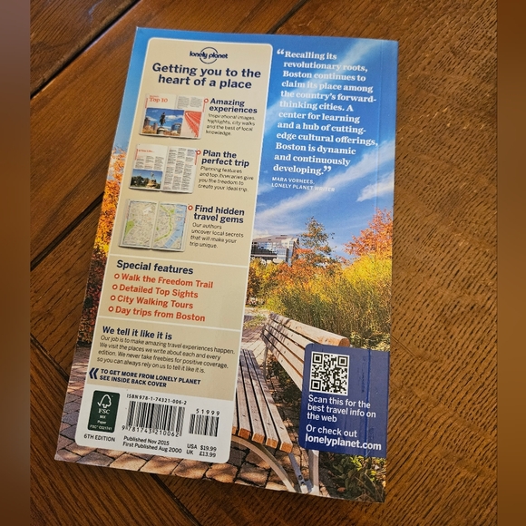 Various travel books - Picture 6 of 10